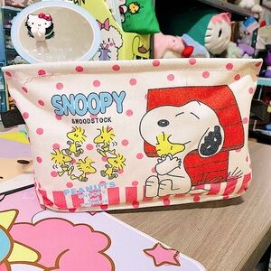 Snoopy storage bin